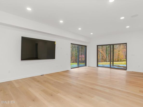 69 Taconic Road, Greenwich CT 06831