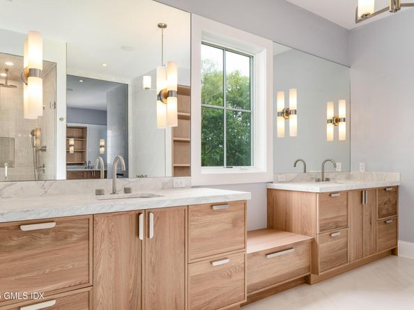 11 Winterset Road, Greenwich CT 06830