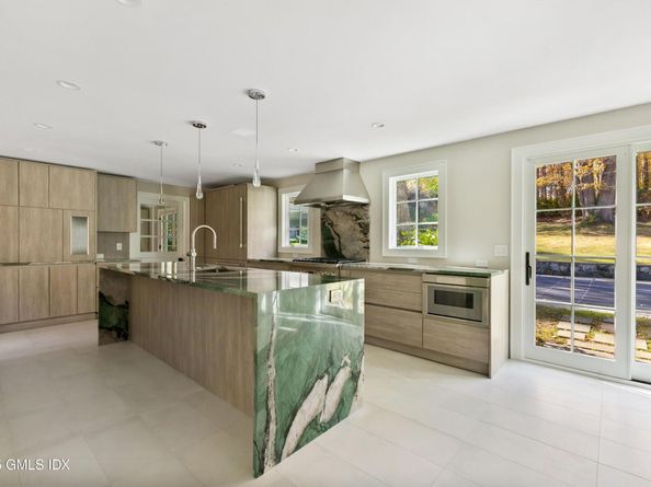 40 Howard Road, Greenwich CT 06831