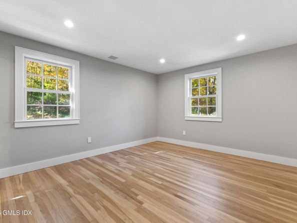 40 Howard Road, Greenwich CT 06831