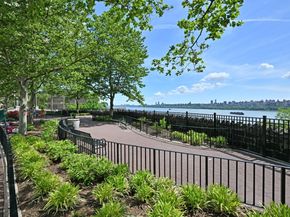 7004 Blvd East 31A, Guttenberg NJ 07093