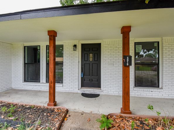 5019 Stillbrooke Drive, Houston TX 77035