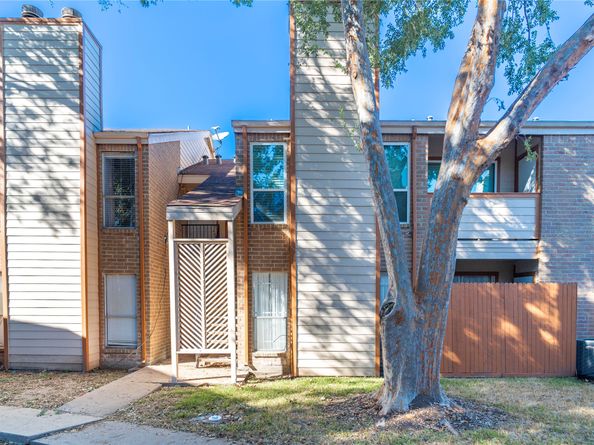 10202 Forum Park Drive 211, Houston TX 77036