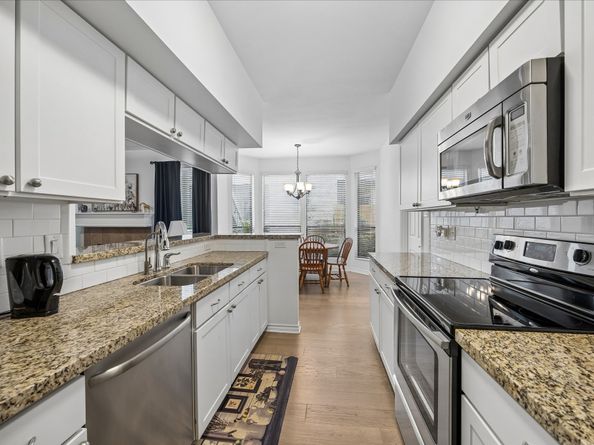 1881 Bering Drive 37, Houston TX 77057