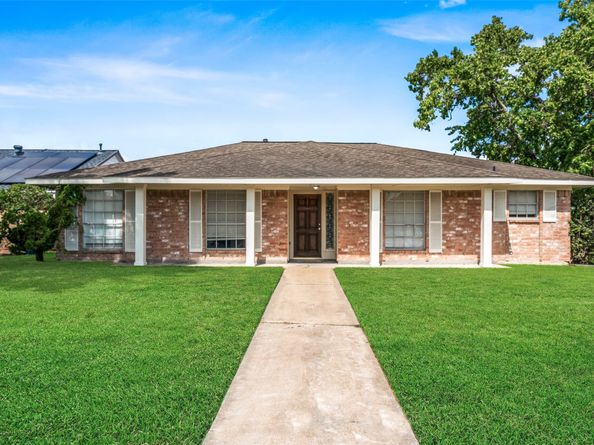 6902 Addicks Clodine Road, Houston TX 77083