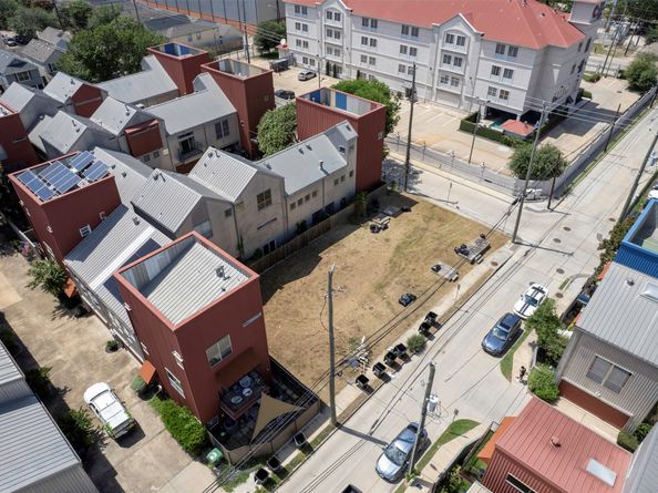 1110 Arthur Street B, Houston TX 77019