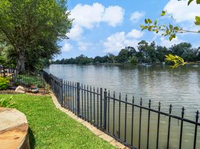 810 Old Oyster Trail, Sugar Land TX 77478