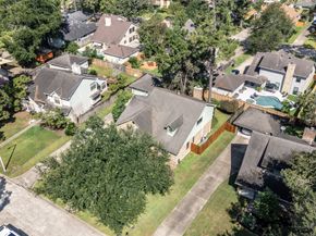 3627 Clear Falls Drive, Houston TX 77339