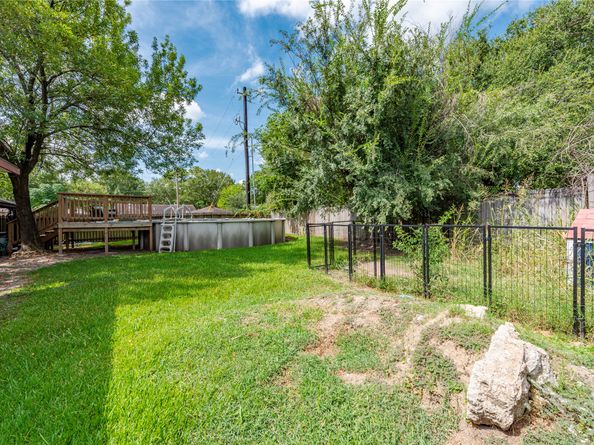 242 Saint Finans Way, Houston TX 77015
