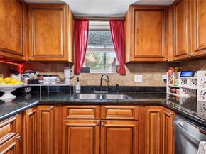 242 Saint Finans Way, Houston TX 77015