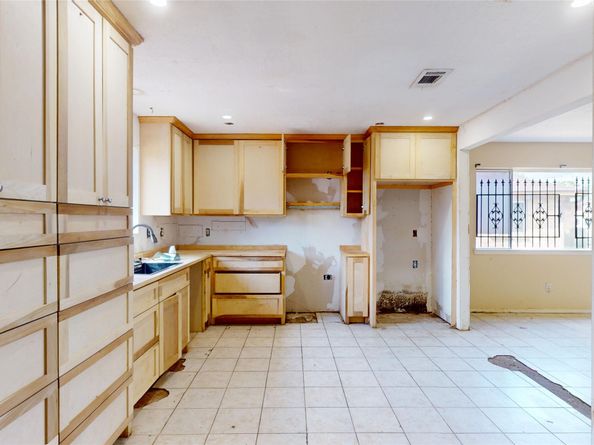 3319 Breckenridge Drive, Houston TX 77066
