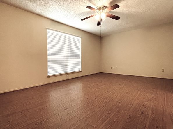 6203 Gladewell Drive, Houston TX 77072