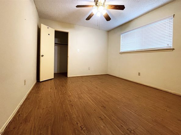6203 Gladewell Drive, Houston TX 77072