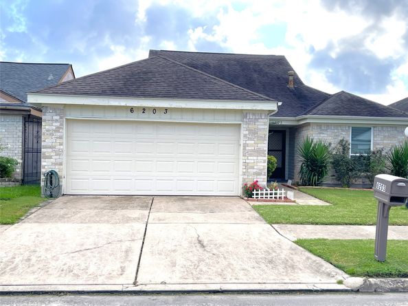 6203 Gladewell Drive, Houston TX 77072