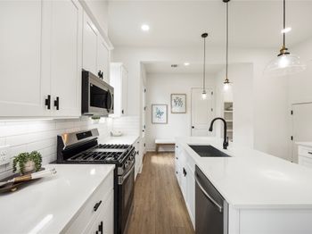 3107 Stonwall Street