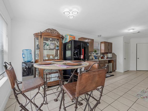 5002 Grasilla Drive, Houston TX 77045