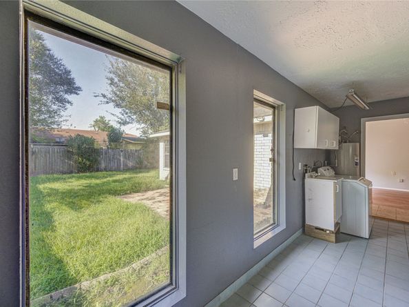 1510 Chestnut Tree Lane, Houston TX 77067