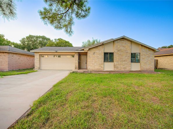 1510 Chestnut Tree Lane, Houston TX 77067
