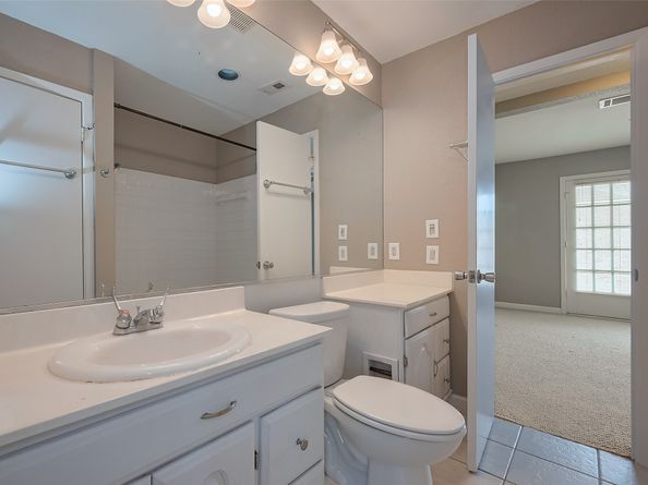 6111 Beverly Hill Street 29, Houston TX 77057