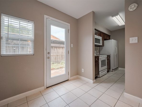 6111 Beverly Hill Street 29, Houston TX 77057