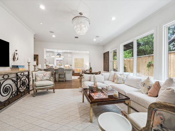 130 Park Laureate, Houston TX 77024