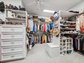 130 Park Laureate, Houston TX 77024