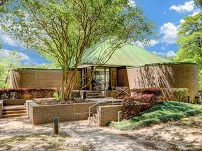 130 Park Laureate, Houston TX 77024