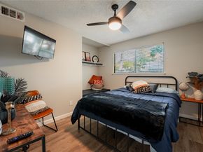 12050 Mighty Oak Drive A, Houston TX 77066