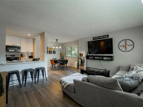 12050 Mighty Oak Drive A, Houston TX 77066