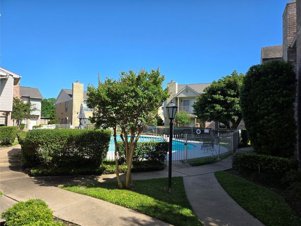 3100 Jeanetta Street 1006, Houston TX 77063
