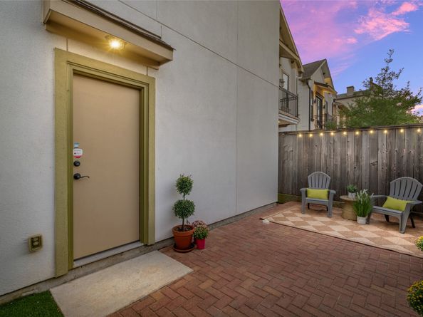 2415 Radcliffe Street, Houston TX 77007
