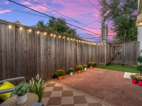 2415 Radcliffe Street, Houston TX 77007