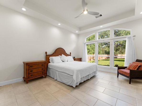 532 Carrell Street, Tomball TX 77375