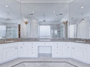 10713 Greenwillow Street, Houston TX 77035