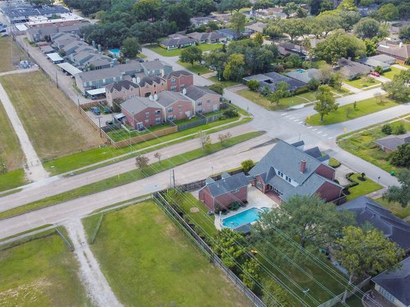 10713 Greenwillow Street, Houston TX 77035