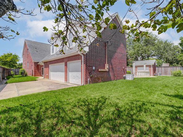 10713 Greenwillow Street, Houston TX 77035