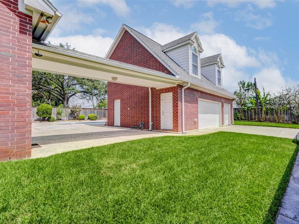 10713 Greenwillow Street, Houston TX 77035