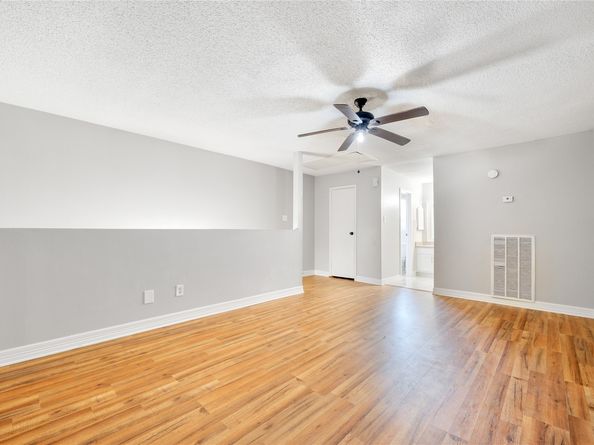 15321 Kingfield Drive 803, Houston TX 77084