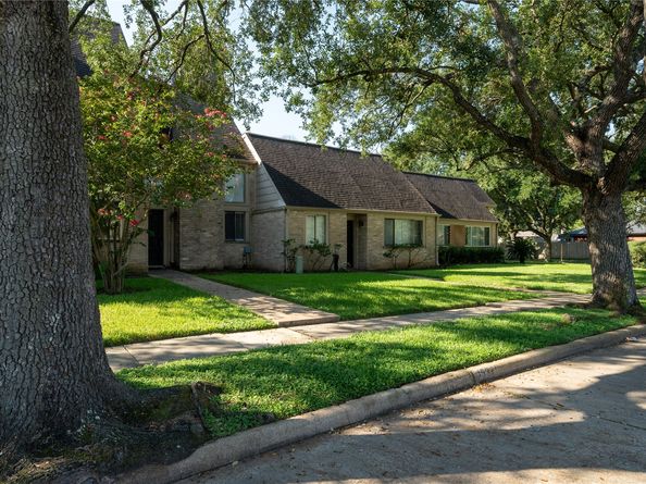 15321 Kingfield Drive 803, Houston TX 77084