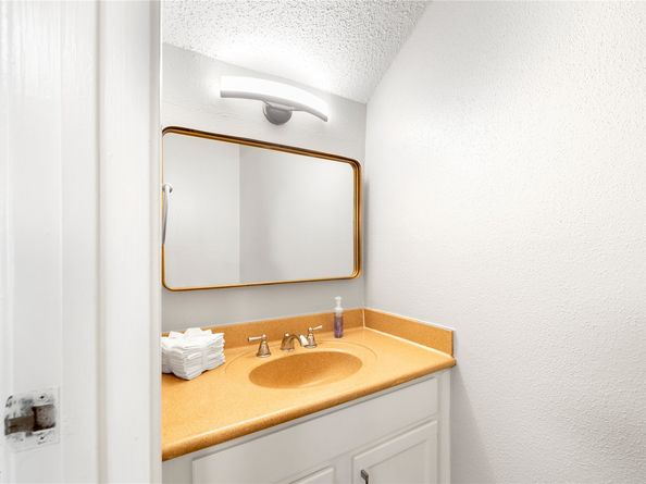 15321 Kingfield Drive 803, Houston TX 77084