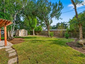 3907 Grapevine Street, Houston TX 77045