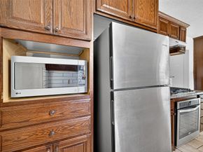 3907 Grapevine Street, Houston TX 77045