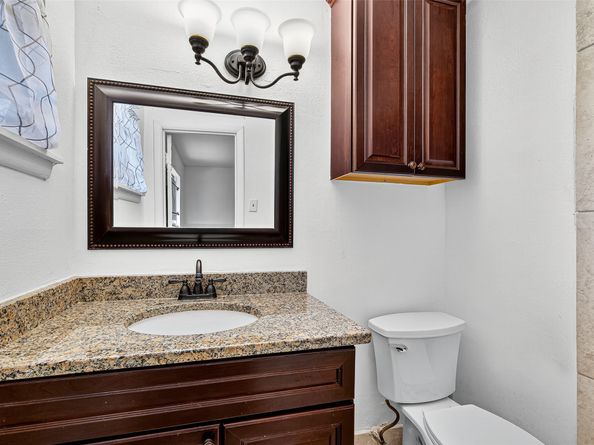 3907 Grapevine Street, Houston TX 77045