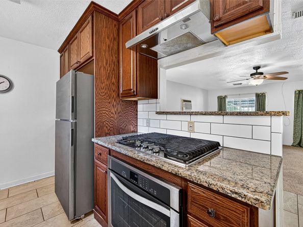 3907 Grapevine Street, Houston TX 77045