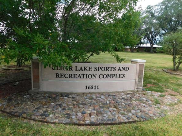 1517 Silverpines Road, Houston TX 77062