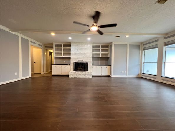 15903 Brookvilla Drive, Houston TX 77059