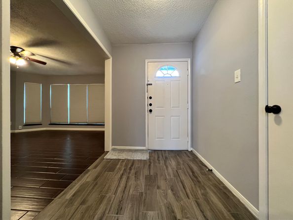 15903 Brookvilla Drive, Houston TX 77059