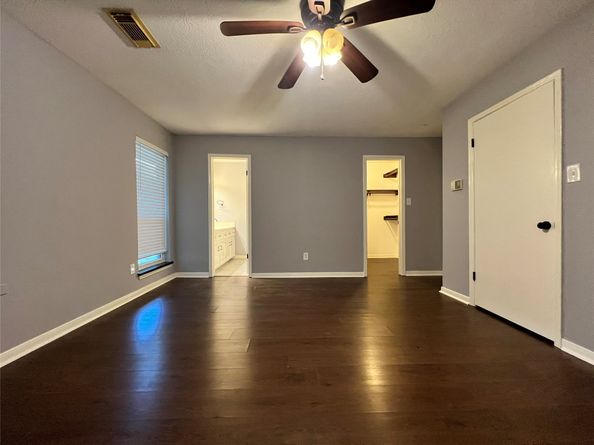 15903 Brookvilla Drive, Houston TX 77059