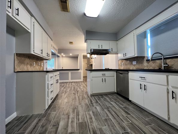 15903 Brookvilla Drive, Houston TX 77059