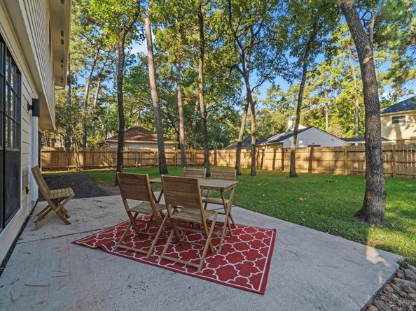 105 Eagle Rock Circle, The Woodlands TX 77381